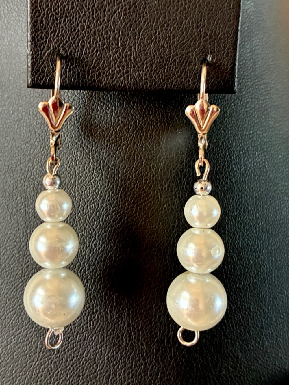 Anne Taylor Layered Silver Tone Pearl Necklace + Earrings - Picture 3 of 4